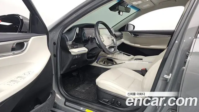 HYUNDAI GRANDEUR HYBRID 2023 — 13 654 км, серебристо-серый, Корея — под ключ — фото 10