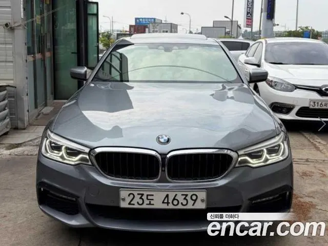 BMW 5 SERIES 2018 — 170 281 км, серебристо-серый, Корея — под ключ — фото 1