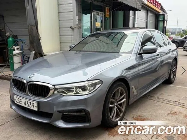 BMW 5 SERIES 2018 — 170 281 км, серебристо-серый, Корея — под ключ — фото 3