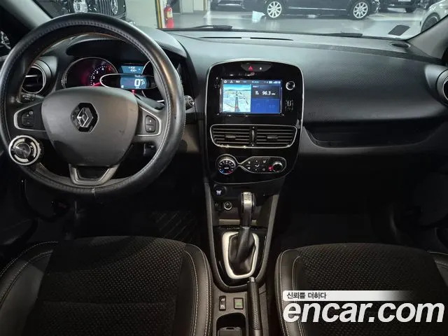 RENAULT KOREA CLIO 2019 — 42 000 км, красный, Корея — под ключ — фото 6