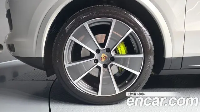 PORSCHE CAYENNE 2021 — 70 265 км, серебристо-серый, Корея — под ключ — фото 5