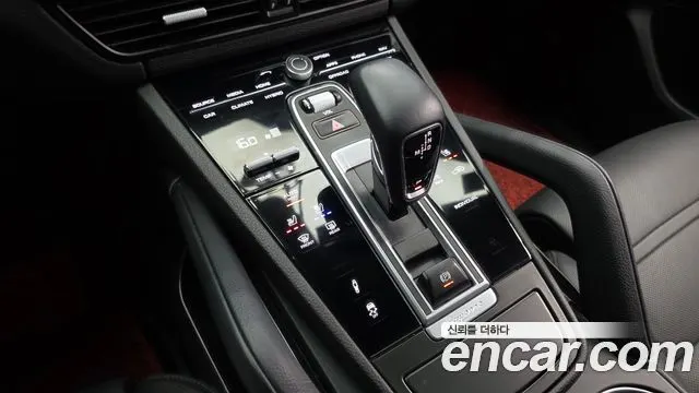PORSCHE CAYENNE 2021 — 70 265 км, серебристо-серый, Корея — под ключ — фото 9