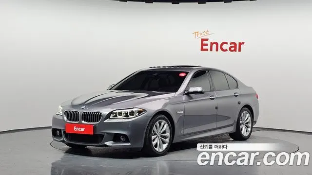 BMW 5 SERIES 2016 — 117 432 км, серебристо-серый, Корея — под ключ — фото 1