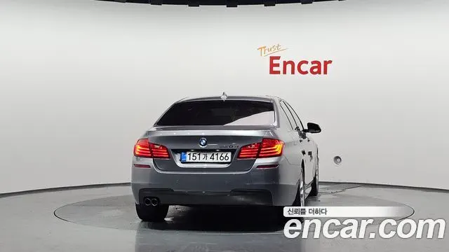 BMW 5 SERIES 2016 — 117 432 км, серебристо-серый, Корея — под ключ — фото 4