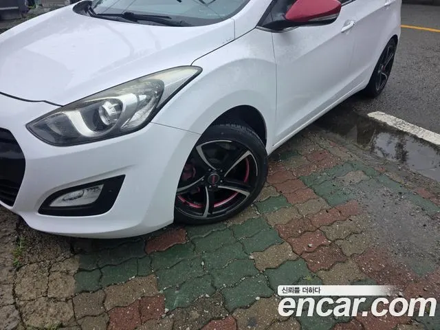 HYUNDAI I30 2015 — 127 000 км, белый, Корея — под ключ — фото 2