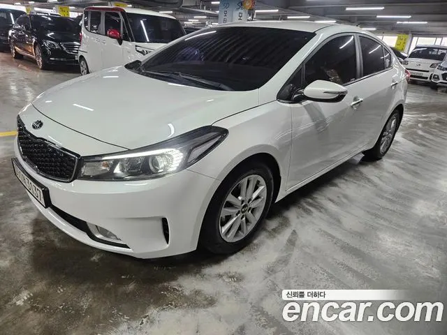 KIA K3 2017 — 115 112 км, белый, Корея — под ключ — фото 1