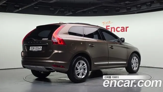 VOLVO XC60 2016 — 141 576 км, коричневый, Корея — под ключ — фото 2