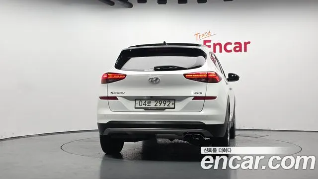 HYUNDAI TUCSON 2019 — 126 115 км, белый, Корея — под ключ — фото 4