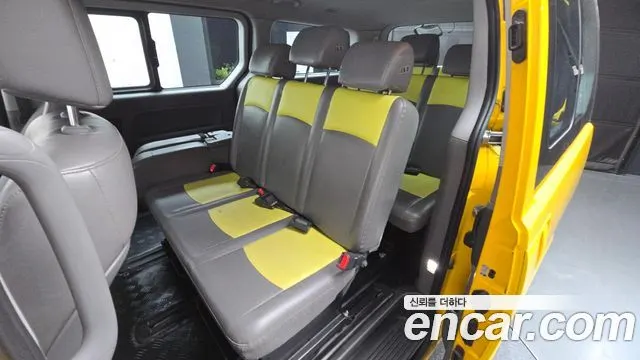 HYUNDAI GRAND STAREX 2017 — 145 330 км, жёлтый, Корея — под ключ — фото 11