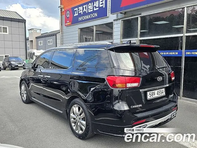 KIA CARNIVAL 2018 — 112 000 км, чёрный, Корея — под ключ — фото 6