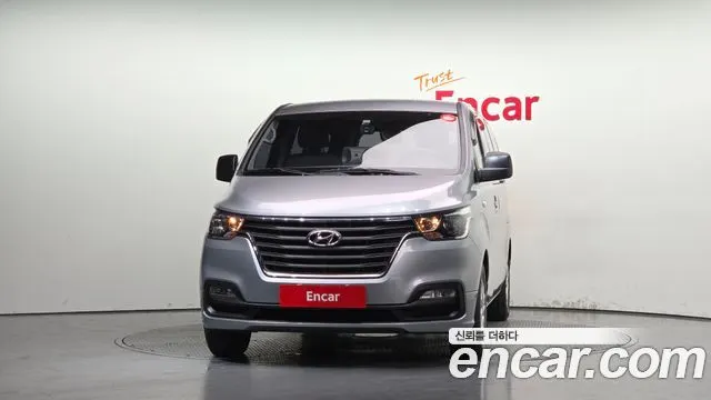 HYUNDAI GRAND STAREX 2019 — 29 449 км, серебристо-серый, Корея — под ключ — фото 3