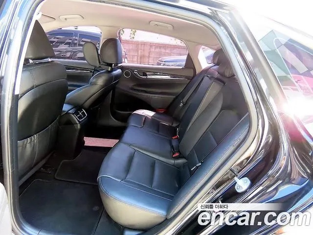 HYUNDAI GRANDEUR 2018 — 172 009 км, чёрный, Корея — под ключ — фото 6