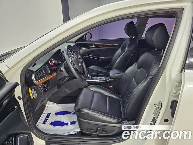 KIA K7 2017 — 159 000 км, белый, Корея — под ключ — фото 8