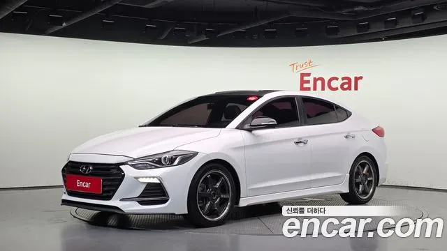 HYUNDAI AVANTE 2018 — 139 375 км, белый, Корея — под ключ — фото 1