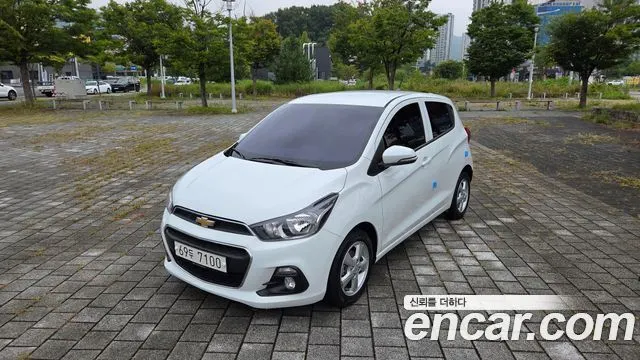 CHEVROLET SPARK 2016 — 102 322 км, белый, Корея — под ключ — фото 1