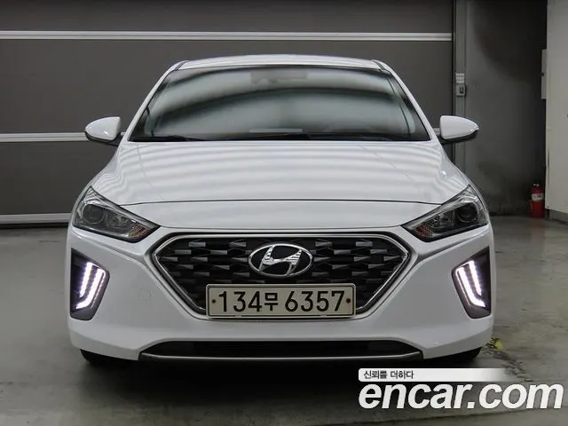 HYUNDAI IONIQ HYBRID 2020 — 113 804 км, белый, Корея — под ключ — фото 2