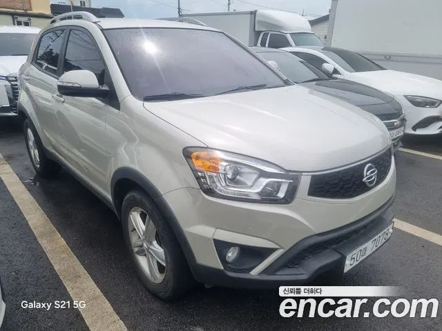 KGM KORANDO C 2014 — 138 017 км, светло-золотистый, Корея — под ключ — фото 1