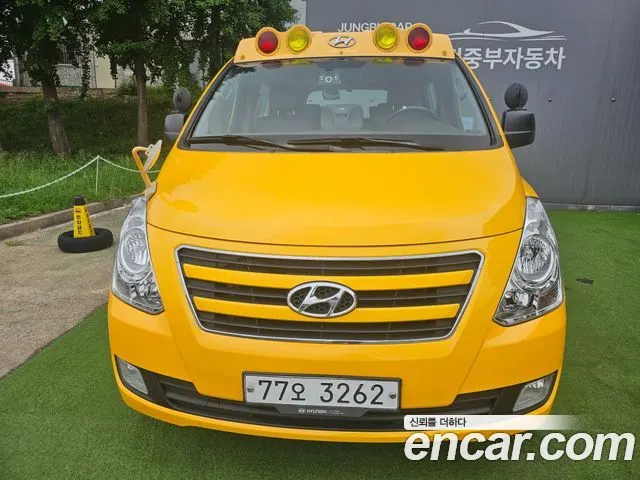 HYUNDAI GRAND STAREX 2018 — 110 072 км, жёлтый, Корея — под ключ — фото 1