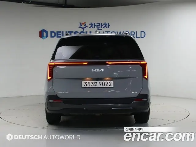 KIA CARNIVAL 2025 — 20 322 км, серебристо-серый, Корея — под ключ — фото 4