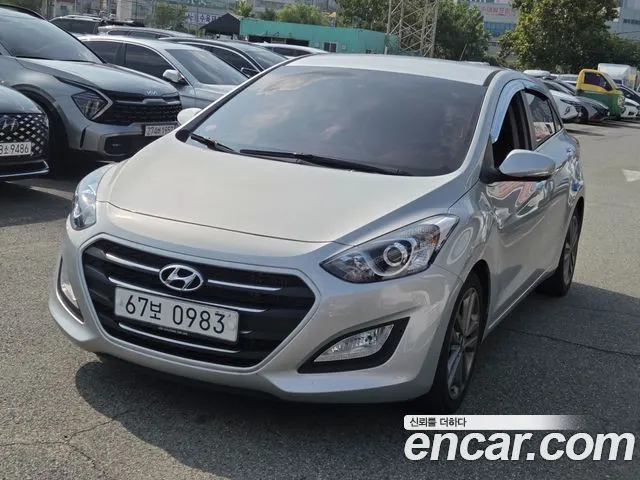 HYUNDAI I30 2016 — 113 463 км, серебристый, Корея — под ключ — фото 1