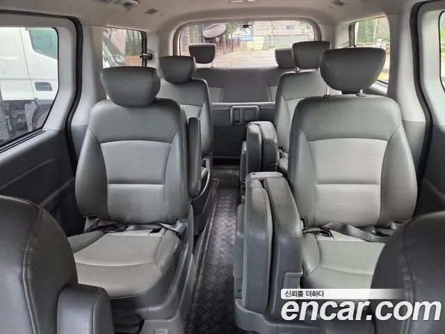 HYUNDAI GRAND STAREX 2009 — 105 800 км, серебристый, Корея — под ключ — фото 10