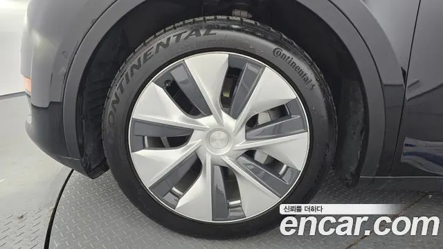 TESLA MODEL Y 2021 — 96 275 км, чёрный, Корея — под ключ — фото 5