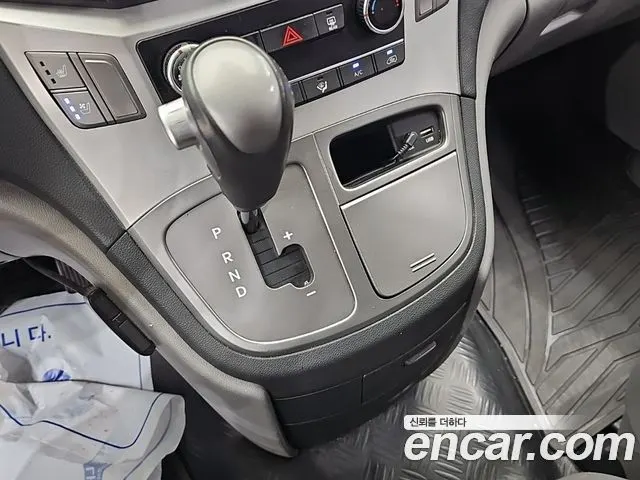 HYUNDAI GRAND STAREX 2021 — 109 162 км, серебристо-серый, Корея — под ключ — фото 8