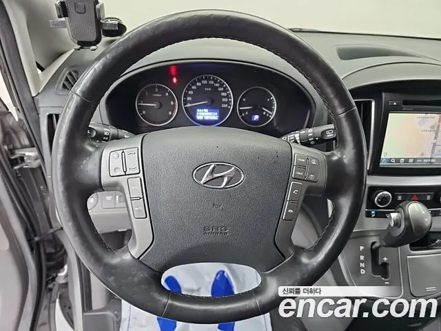 HYUNDAI GRAND STAREX 2021 — 109 162 км, серебристо-серый, Корея — под ключ — фото 9