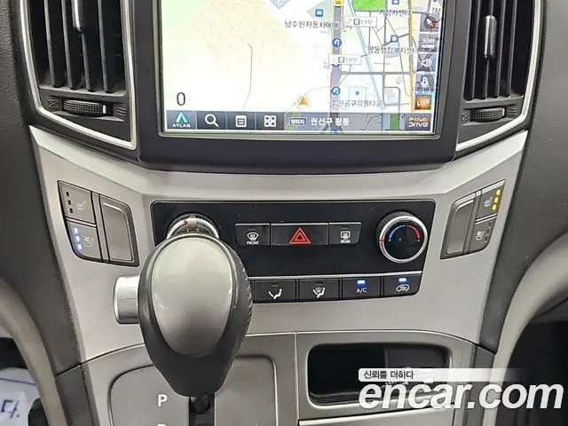 HYUNDAI GRAND STAREX 2021 — 109 162 км, серебристо-серый, Корея — под ключ — фото 10