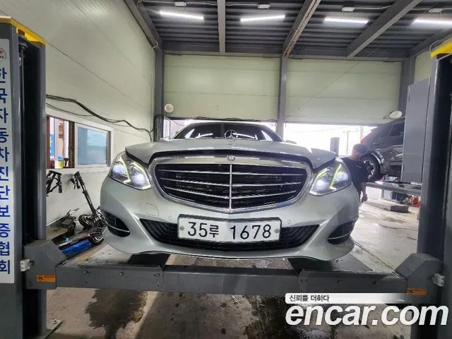 MERCEDES-BENZ E-CLASS W212 2014 — 85 333 км, серебристый, Корея — под ключ — фото 3