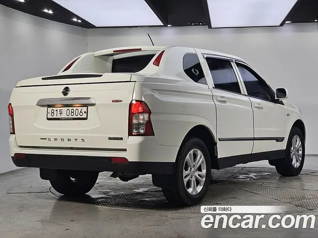 KGM KORANDO SPORTS 2018 — 80 102 км, белый, Корея — под ключ — фото 4