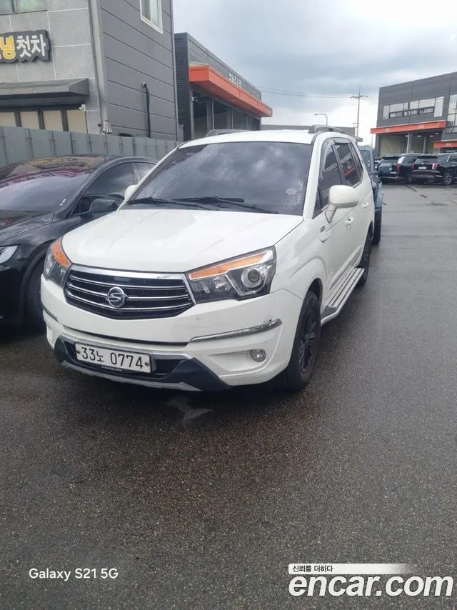 KGM KORANDO TURISMO 2016 — 180 010 км, белый, Корея — под ключ — фото 1