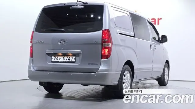 HYUNDAI GRAND STAREX 2021 — 34 330 км, серебристо-серый, Корея — под ключ — фото 2
