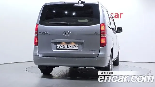 HYUNDAI GRAND STAREX 2021 — 34 330 км, серебристо-серый, Корея — под ключ — фото 4