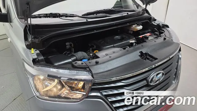 HYUNDAI GRAND STAREX 2021 — 34 330 км, серебристо-серый, Корея — под ключ — фото 6