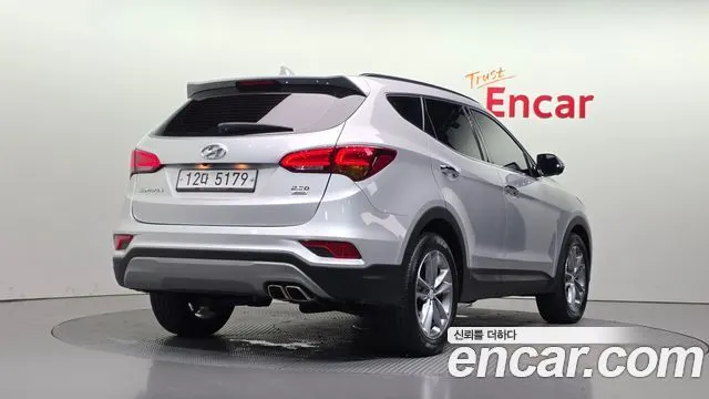 HYUNDAI SANTA FE 2018 — 109 477 км, серебристый, Корея — под ключ — фото 2