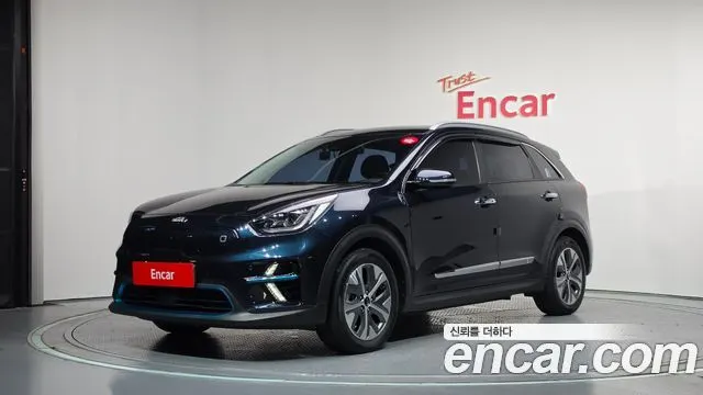 KIA NIRO 2021 — 98 959 км, синий, Корея — под ключ — фото 1