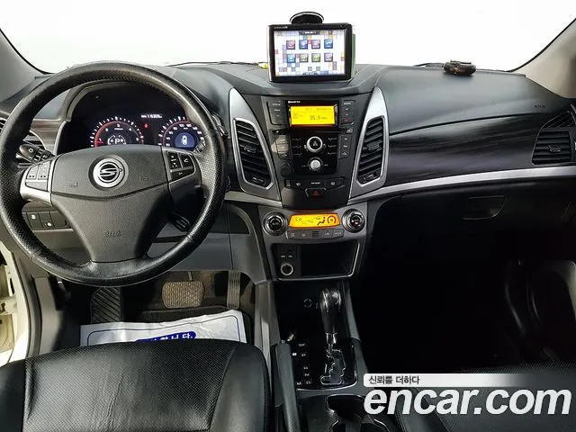 KGM KORANDO C 2014 — 115 000 км, белый, Корея — под ключ — фото 5