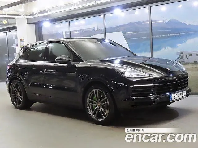 PORSCHE CAYENNE 2020 — 89 717 км, чёрный, Корея — под ключ — фото 1