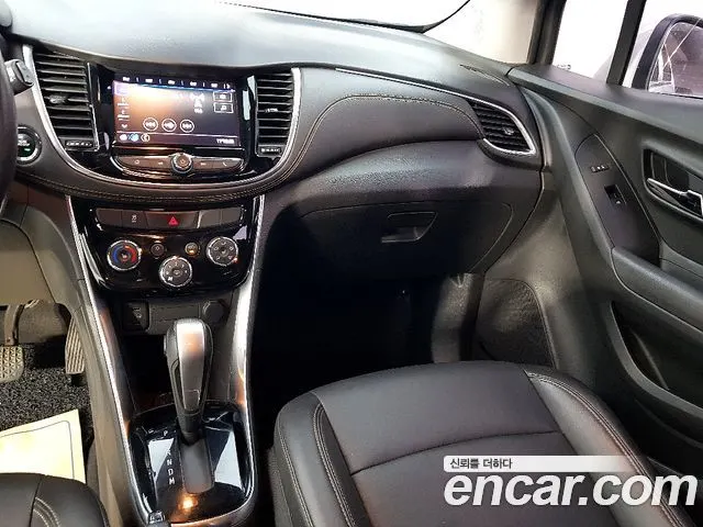 CHEVROLET TRAX 2020 — 128 180 км, белый, Корея — под ключ — фото 10