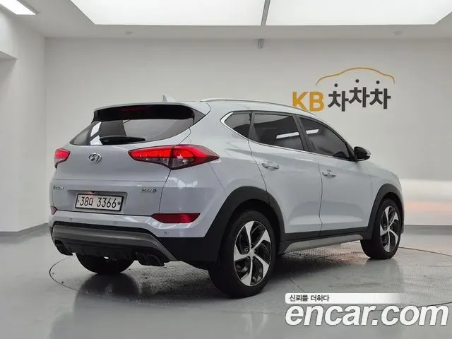 HYUNDAI TUCSON 2018 — 184 763 км, белый, Корея — под ключ — фото 4