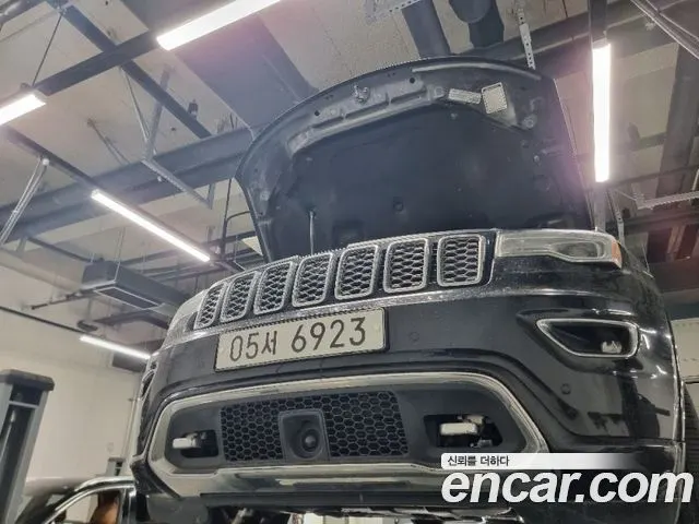 JEEP GRAND CHEROKEE 2019 — 118 186 км, чёрный, Корея — под ключ — фото 4