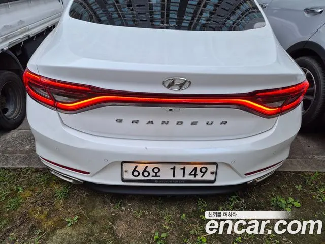 HYUNDAI GRANDEUR 2018 — 132 469 км, белый, Корея — под ключ — фото 2