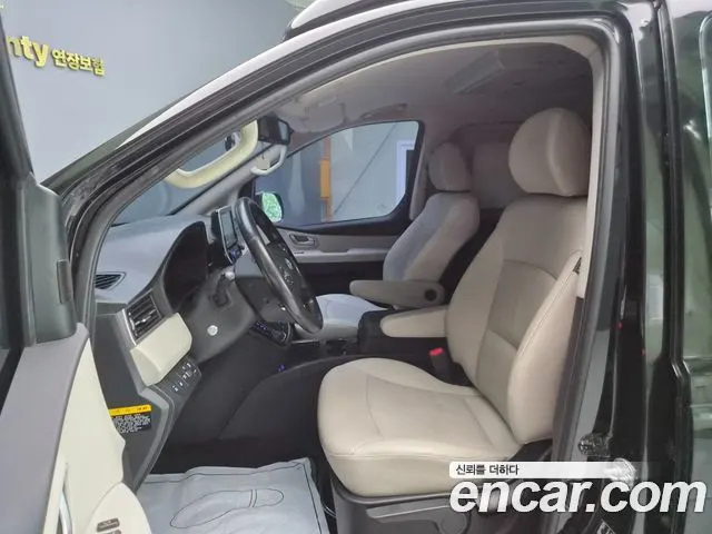 HYUNDAI GRAND STAREX 2019 — 174 500 км, чёрный, Корея — под ключ — фото 6