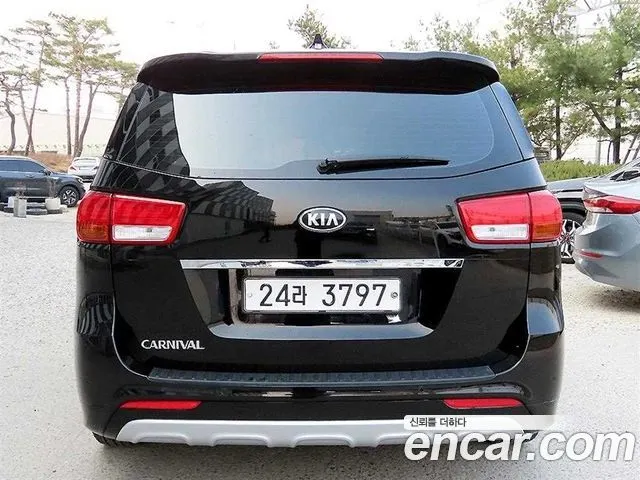 KIA CARNIVAL 2015 — 130 108 км, чёрный, Корея — под ключ — фото 4