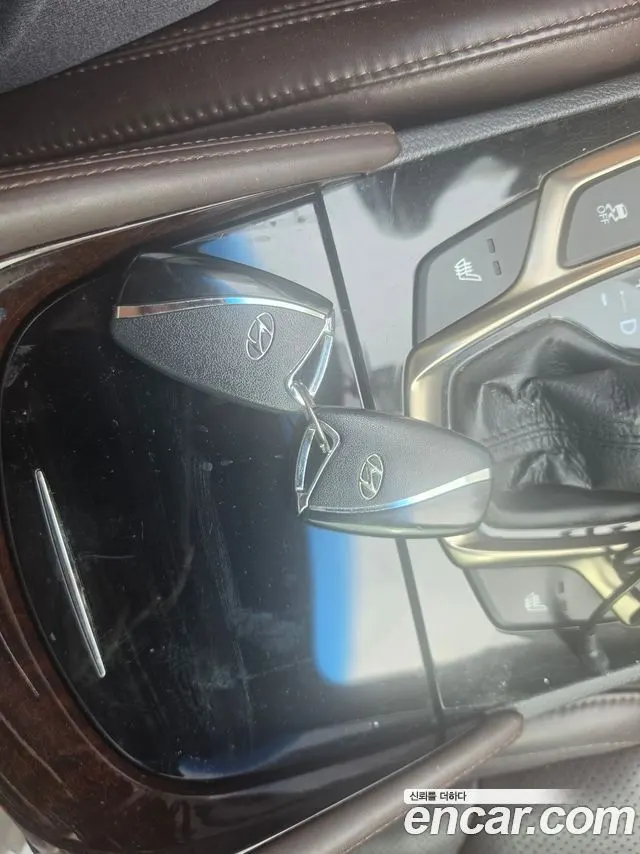 HYUNDAI GRANDEUR 2012 — 168 000 км, серебристо-серый, Корея — под ключ — фото 9