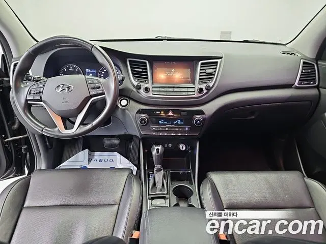 HYUNDAI TUCSON 2017 — 126 928 км, чёрный, Корея — под ключ — фото 7