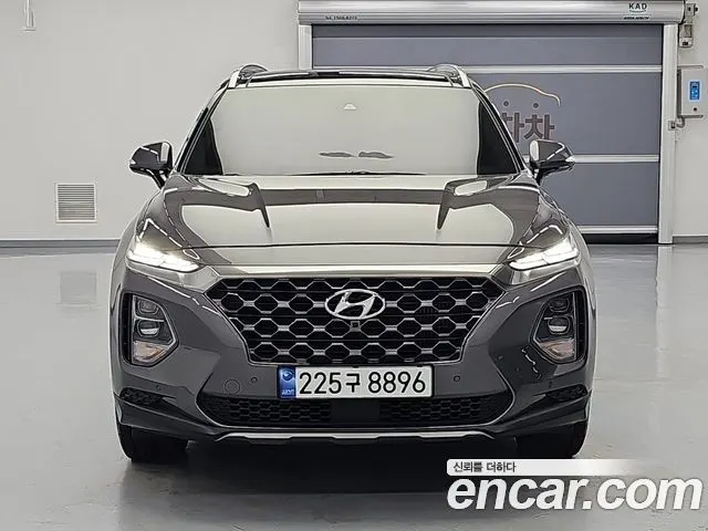 HYUNDAI SANTA FE 2019 — 125 370 км, серый, Корея — под ключ — фото 3