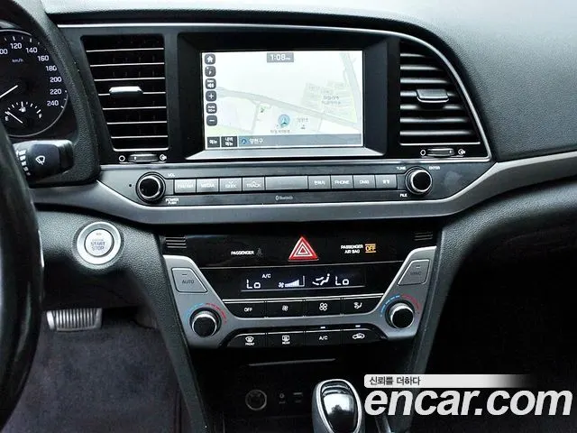 HYUNDAI AVANTE 2016 — 97 900 км, серый, Корея — под ключ — фото 9