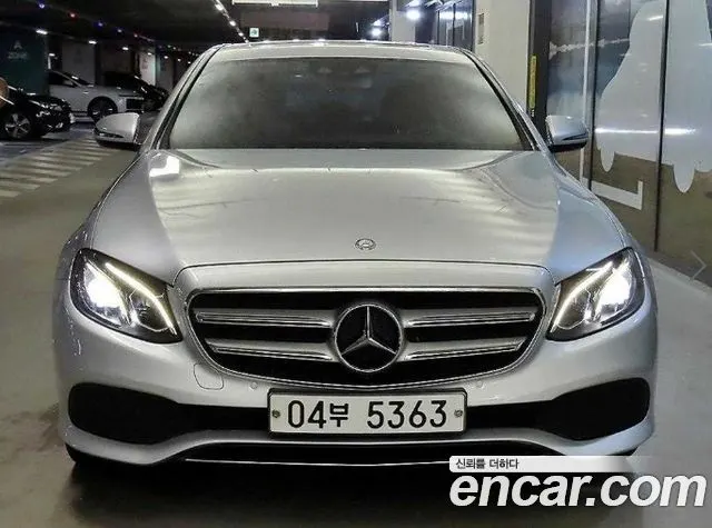MERCEDES-BENZ E-CLASS W213 2017 — 46 733 км, серебристый, Корея — под ключ — фото 2